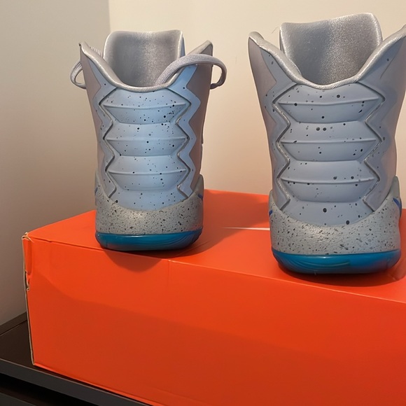 Nike Hyperdunk 2016 PE shoes - Picture 6 of 16